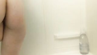 Short-haired emo girl Eelet riding a huge dildo and showerhead in the bathroom