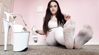 Foot-worship with sexy brunette in white tights