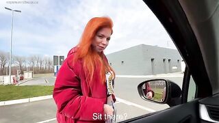 A stranger swallowed my dick and gave me a blowjob in the street!