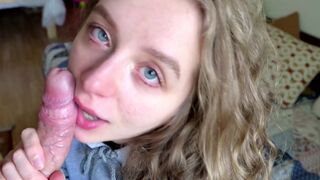 A beautiful girl shows what she can do with her mouth