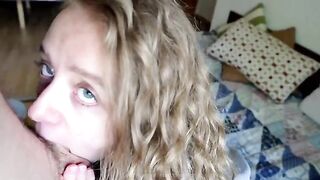 A beautiful girl shows what she can do with her mouth