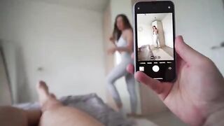 The photographer paid Lily with his womb-beater for an exclusive shot