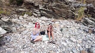 Crazy bloggers fucked two whores in public place