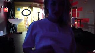 Candid moments of Wet Kelly masturbating while watching actors in action