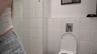 What happens when my stepbrother and I stay at home alone - kyzdar net