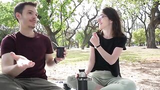 An amateur couple has a risky sex session in the park
