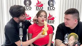 The interview with Elo Podcast ended in a mess and with a lot of cum