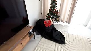 The courier brought a package and his wife's ass to the house