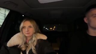 A cute teen had to fuck for not paying the taxi