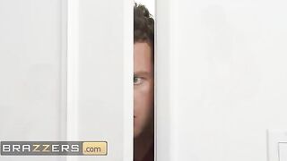 Coco Lovelock makes a blowjob for her stepbrother Van Wylde