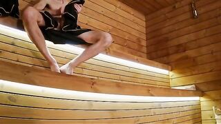 I showed my cock to three strangers in the sauna and it was hot!