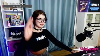 During the stream, a girl showed herself to her viewers