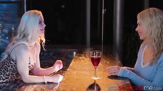 Teen Jill Kassidy gets seduced by lesbian bartender Serene Siren