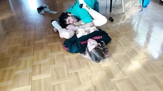 Guy fucked his horny GF on the floor and got a huge load