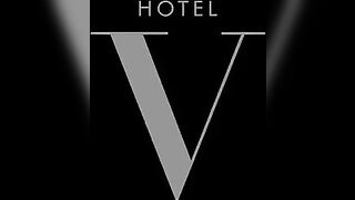 Two hungry girls seduced the employee of the hotel where they stayed