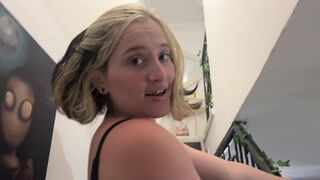 A hot woman prefers to have sex rather than being paid, a steamy encounter