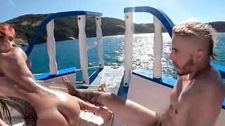 Amateur couple has sex on the boat, someone could see them!