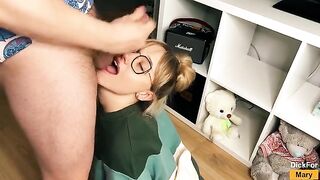 The main difference between a blowjob and carrying bags is the saliva