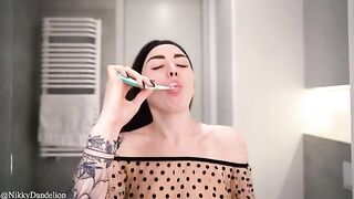 Woke up with a stranger and got fucked hard in pussy