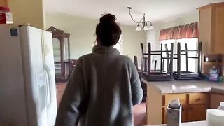 The girl tried to negotiate with her pregnant landlord for a better deal