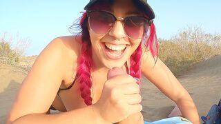 A foreign girl exposed herself on a Gran Canaria beach
