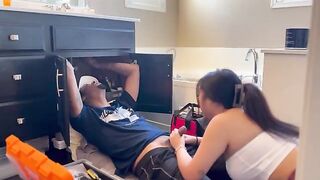 Asian girl paid for the repair with her pussy