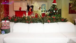 Sia Siberia is giving a sweet gift this Merry Christmas