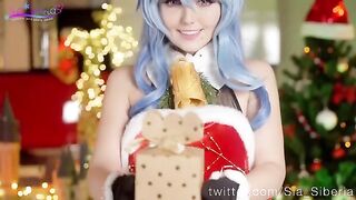 Sia Siberia is giving a sweet gift this Merry Christmas