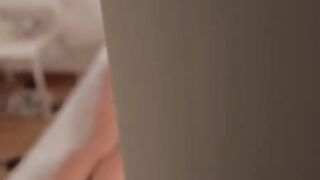 The neighbor pretended to be a massage master to touch her
