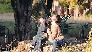 Fitness girl risks pussy-to-mouth sex in public, showcasing her daring side