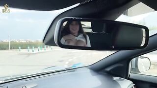 A chick agreed to have sex in the taxi for 20 euros