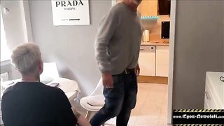 The old fart fucked a German amateur right in the kitchen