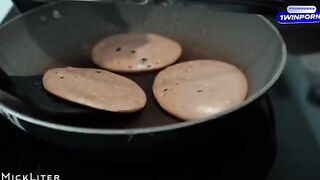 A hot breakfast for a beautiful woman - pancakes and passionate sex
