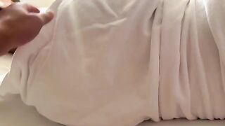 I booked a single bed for vacation with my stepdaughter