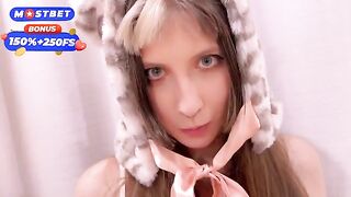 A sexy girl has a wild quadrober experience right in her uterus