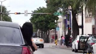 A guy with friends fucked two whores in a car