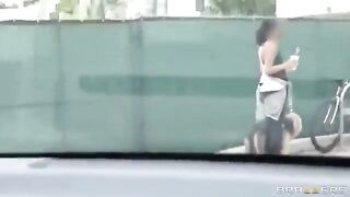 A guy with friends fucked two whores in a car