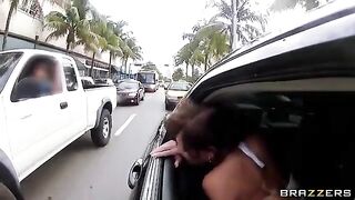 A guy with friends fucked two whores in a car