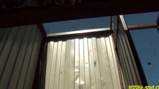 A girl was secretly filmed in a beach cabin, erporn style