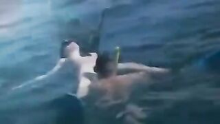 Aqualangists have amazing sex at the bottom of the ocean