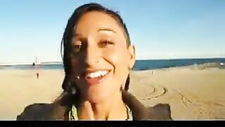 Juicy nigersh got a dick on her cheek for the sake of interest