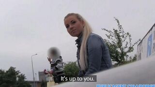Picked up a girl on the road and had sex with her in the car