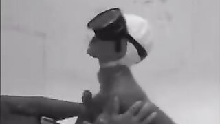 During the dive, she gave an aqualangist a blowjob, showcasing her skills
