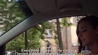 The bride spread her legs and did blowjob for a taxi driver in the car