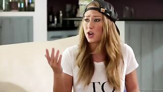 Carter Cruz seduced her friend for a lesbian sex