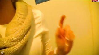 Girl makes blowjob for a stranger in the toilet