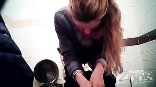 A hidden camera was set up in the toilet of a store for an experiment