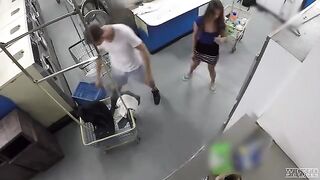 Sex in laundry, hidden camera caught the action in 60fps