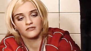 A hot chick had sex accidently with a guy in the washer machine