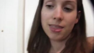 A blowjob at home with a high-quality and beautiful girl